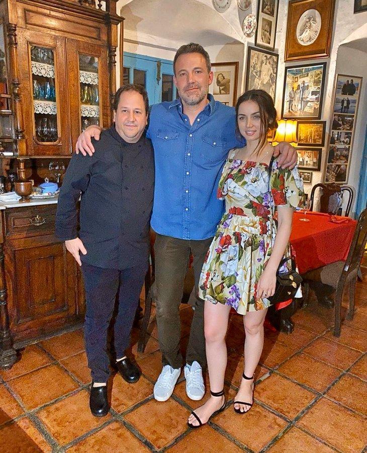 好莱坞|好莱坞最甜cp分手？！高富帅大佬抛弃“男友”，热恋甜美邦女郎