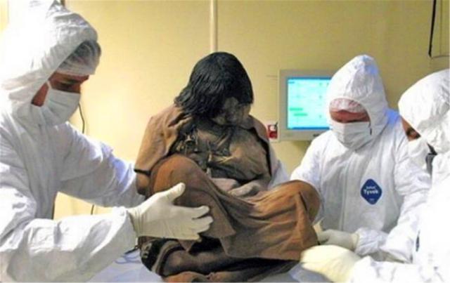 「x光」山顶发现16岁少女尸体，距今550年完好如初，X光照射结果令人意外