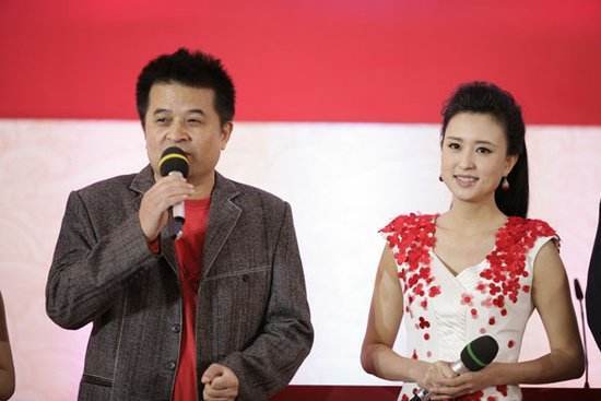毕福剑:她曾被毕福剑捧红,因毕姥爷牵线嫁豪门,在毕福剑落魄时伸出援手