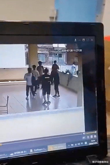 抗体|他还好吗？模仿科比后仰跳投学生坠楼后续 当地警方回应相关情况