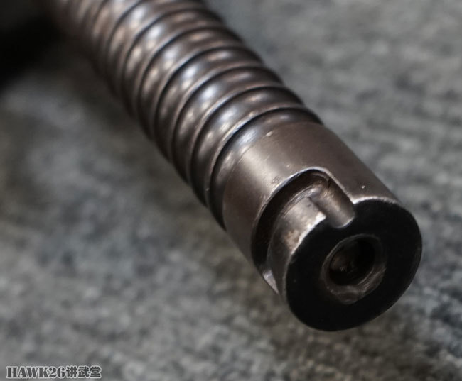 机枪|细看:日本九六式轻机枪 罕见的原编号品相 瞄准镜依旧可以使用