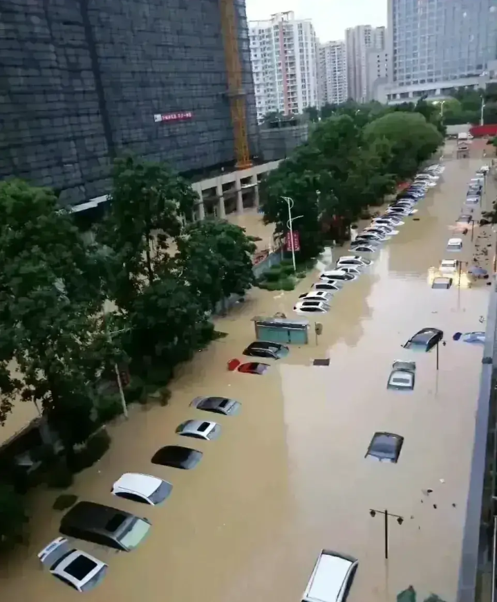 |“你中了8000万彩票，会和身边的人说吗？”评论区都很冷静哈！