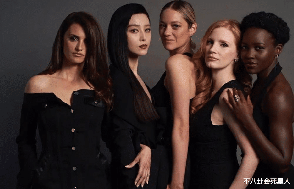 范冰冰|复出之路又踩雷？范冰冰新电影终于定档，用国旗做海报被指违法