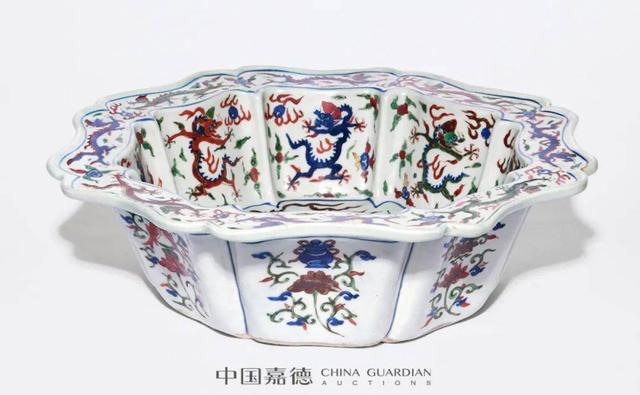 「粉彩」嘉德四季56期：藏友瓷器拍品欣赏