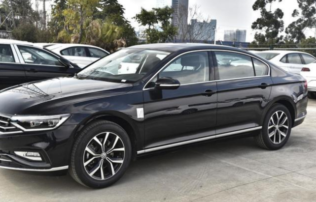 【大众速腾】德系最完美B级车!入华近13年几乎0差评,长4米8配2.0T王牌引擎