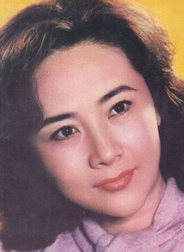 顾永菲|她是春晚主持，吞下300颗安眠药自杀，被抢救7天7夜，今74岁风采依旧