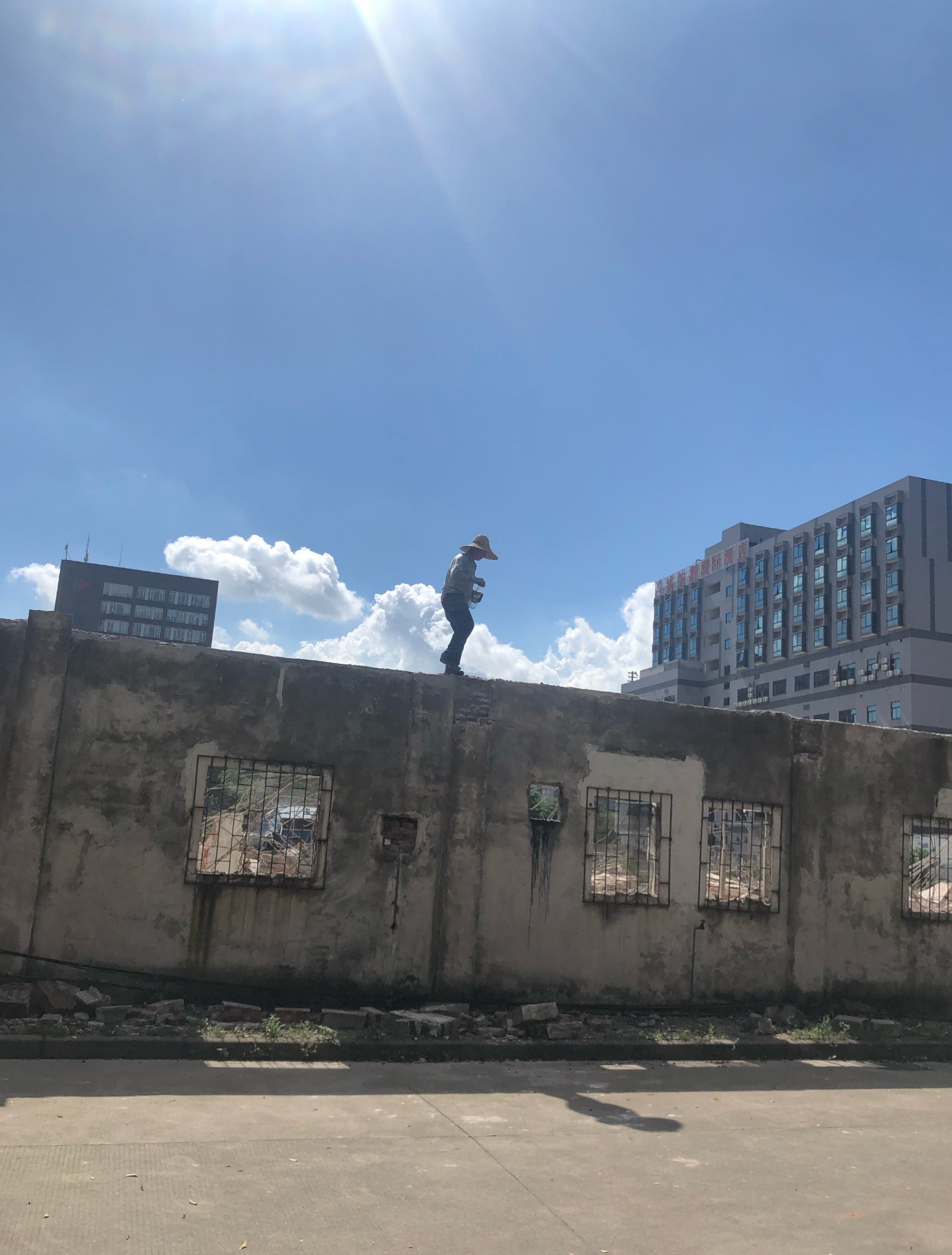 微信|在微信里，为何你想要聊天的人越来越少了