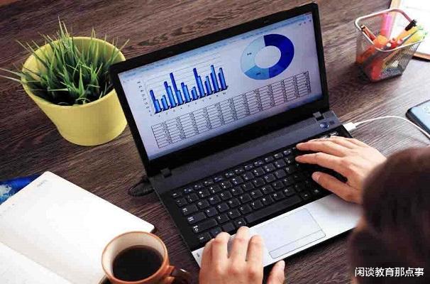 ##大学“烂大街”的4个专业,以前扎堆报考,如今人才饱和,薪资低