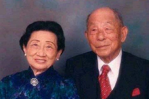 『张学良』张学良到死都不知道,曾经救下他的不是宋美龄,而是这个女人