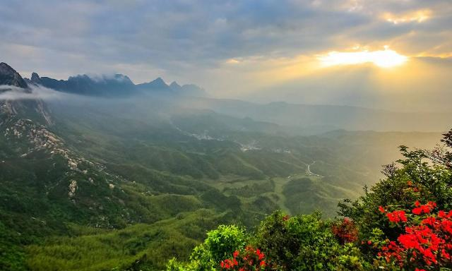 灵山大佛|江苏又一景区“凉凉”？耗资21亿的5A景区，因消费高成为“空城”