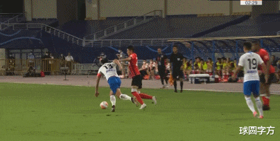 上海上港|中超裁判水平堪忧!上港逃掉红牌,颜骏凌化身德赫亚成“射正亡”