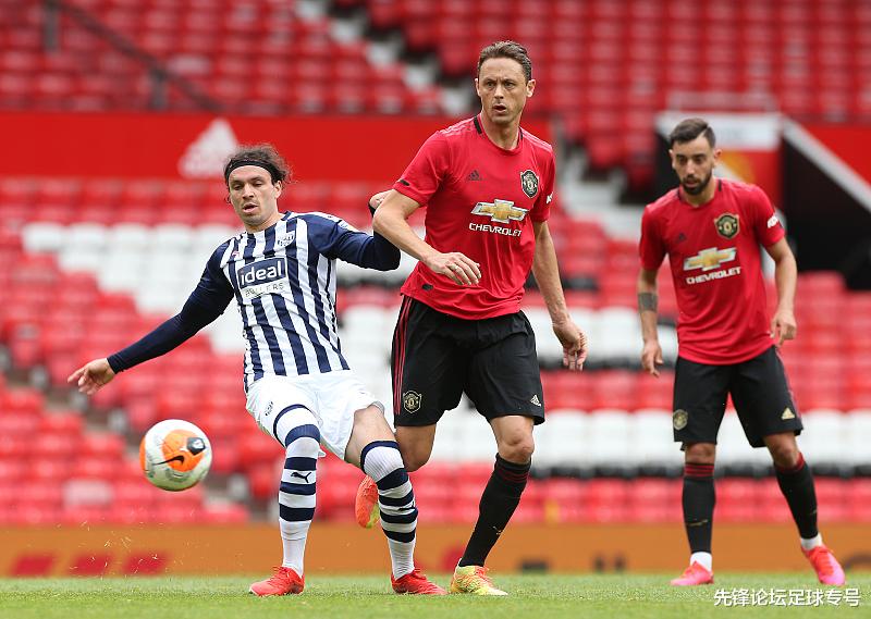 英超|英超收尾疯狂:曼联默契球坑切尔西,穆里尼奥前任接替索帅真不是剧本