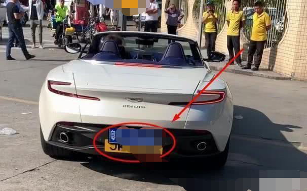 #阿斯顿·马丁#真正的“广西第一网红”，开豪华跑车，花3000万做慈善