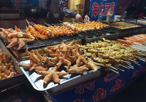 美食|巴铁美女到中国旅游，回国后向朋友哭诉：中国太“可怕”了！