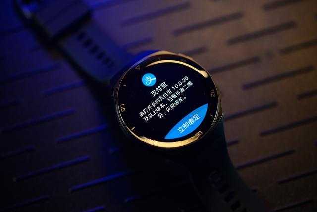 阿里巴巴▲华为Watch GT 2e评测：两周超长续航，100种运动模式很给力