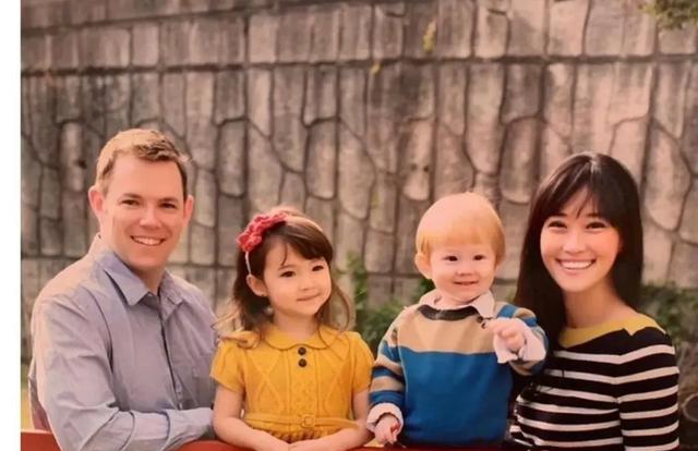 ella|11 岁开始刷酸、减肥、用 Lamer现在 05 后的生活是你理解不了的