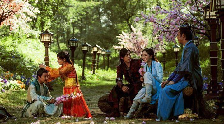 #陈伟霆#时隔7年杨幂陈伟霆再度合作，两人终于站在了同一位置
