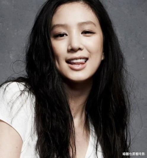 郑丽媛|微笑女王郑丽媛：同时秘恋两男星后名声扫地，今39岁颜值开挂！