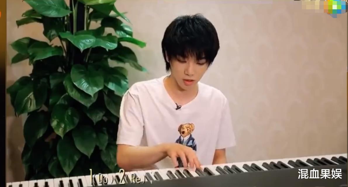 #华晨宇#华晨宇音乐节目中大谈乐理知识却遭专业人士指错怒怼：蒙人的水货