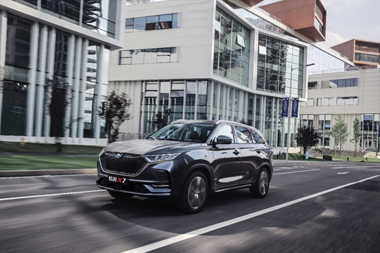 『荣威RX5』联合引擎｜荣威RX5 PLUS竞争力分析，长安欧尚X7甩你几条gai？