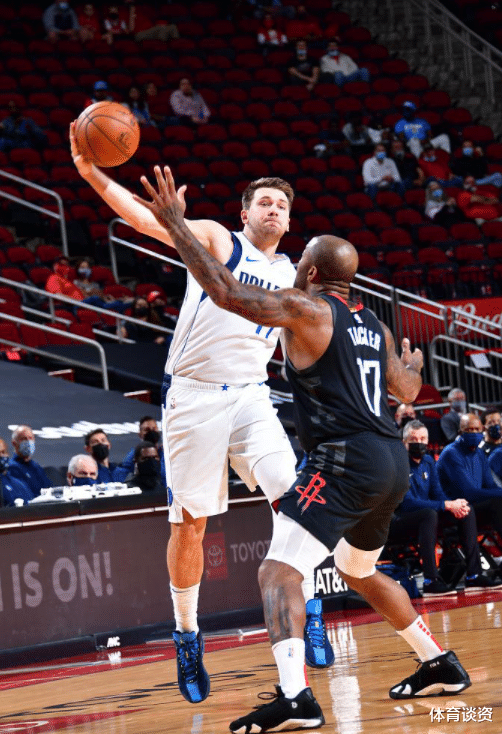 火箭队|狂轰63+23+13!东契奇打爆火箭三叉戟,双枪11记三分,哈登17中5