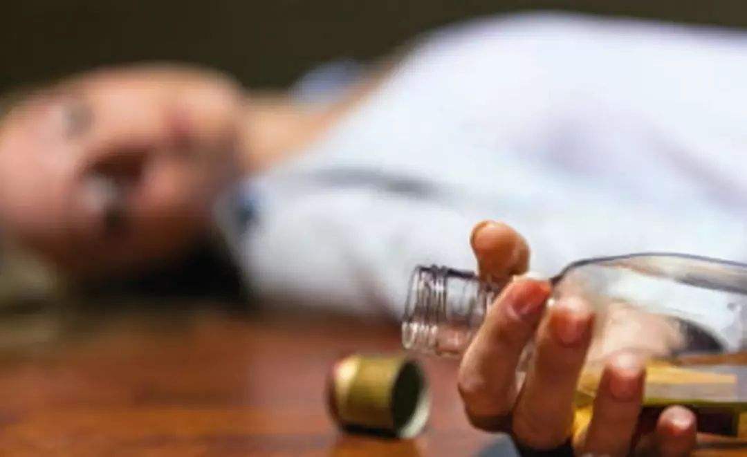 老年痴呆|男性长期“不沾酒”会怎样?这四个变化你要知道!