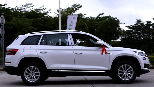 「大众途观」跌2.7万后火了，比途观L廉价6万多，车宽1米88油耗6.8，迷倒一片