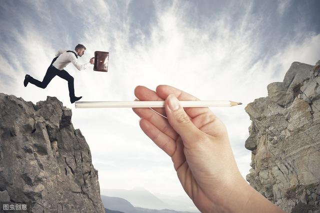 机械：职场中，一直受同事排挤？成熟的职场人，不讨好，只做这三步