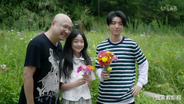 徐峥|徐峥11岁女儿银幕首秀，和爸爸如复制粘贴，曾因容貌被吐槽而大哭