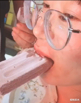 |搞笑GIF趣图：在健身房这样骑车减肥，还不如在路上骑车锻炼！