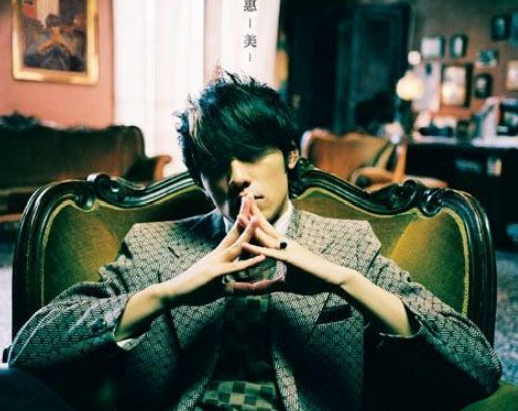 「许嵩」写歌最牛的4位歌手，许嵩第2，薛之谦最后，网友：第一是他服气