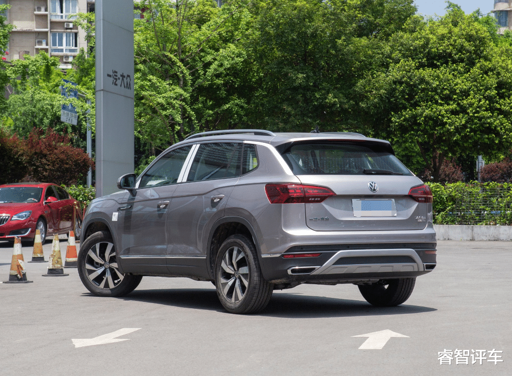 大众汽车|大众探岳：我太难了，德系中型SUV跌至13.6万，为啥大家都买CRV