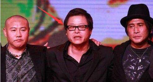 陈琳@与丈夫新婚第一百天，陈琳从阳台上一跃而下，死后为何还带着口罩