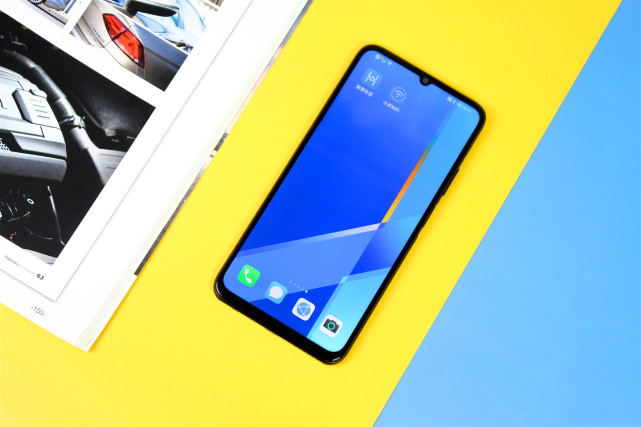 荣耀|本是难得的大屏5G手机，现在顶配版开始降价，却依旧少有人问津！