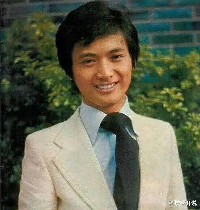 郭德纲|无法重拍瞬间：18岁的发哥，出租屋里“北飘”的郭德纲，烧大锅的曹云金