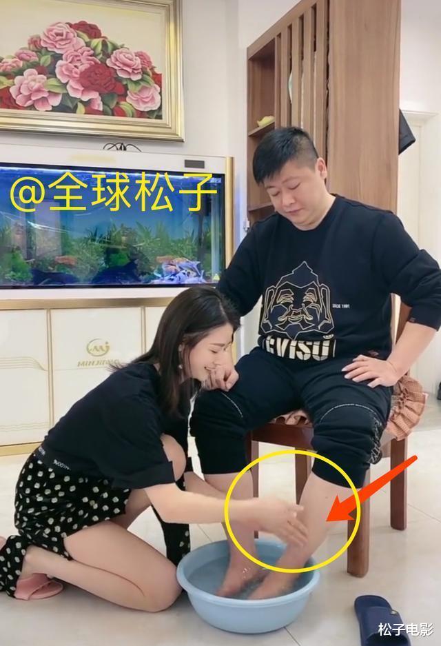 周扬青：《乡村爱情》谢永强与女友领证，娇妻晒出结婚照，有点P图过度