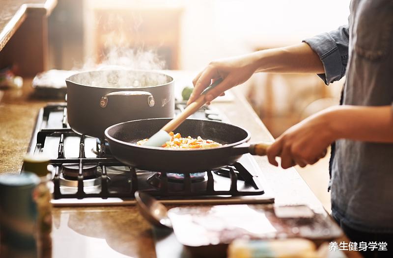 癌细胞|医生提醒：这种家常菜是高尿酸的“凶手”，严重可致肾衰，少吃