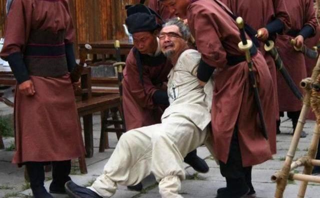 「武则天」宰相写“青鹅”二字被杀，大臣不解，武则天大怒：把字拆开看看