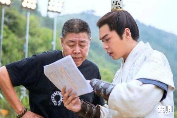 张若昀■片酬5000万,四部戏两个亿还不拍,违约破产赔钱,张若昀图什么?