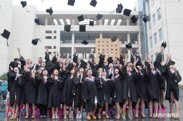 求职|大学毕业找工作，校招和自己找哪个更靠谱？985毕业生帮你分析