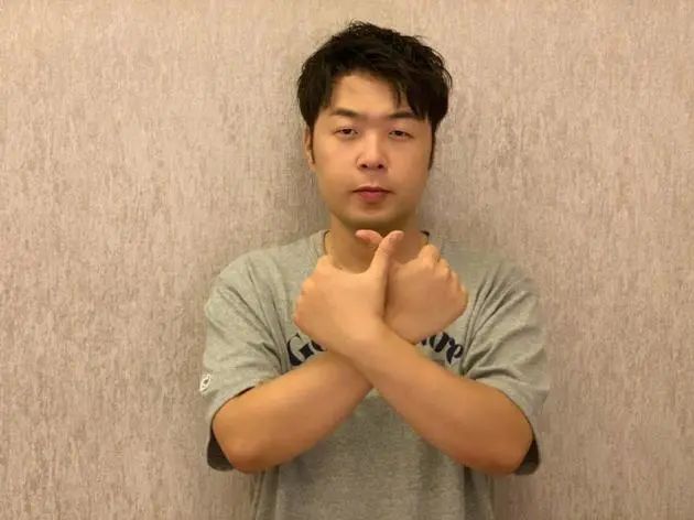 红星新闻|又一知名主持人摊上事了！深夜紧急声明