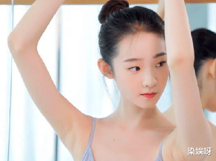 陈卓璇：创造营：“皇族”选手跻身前3却没广告拍，高调喊话赞助商引争议