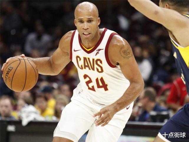 罗梅卢·卢卡库|杰弗森逃婚事件：结婚前两天遇到心动超模，赔百万离开女友毁婚约