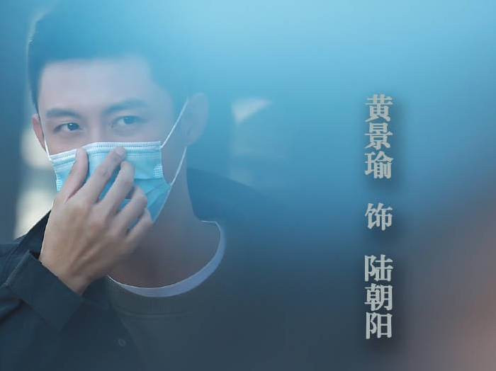 明星素颜■40位明星素颜出镜,老戏骨小鲜肉齐聚,这部剧口罩下的眼神全是戏