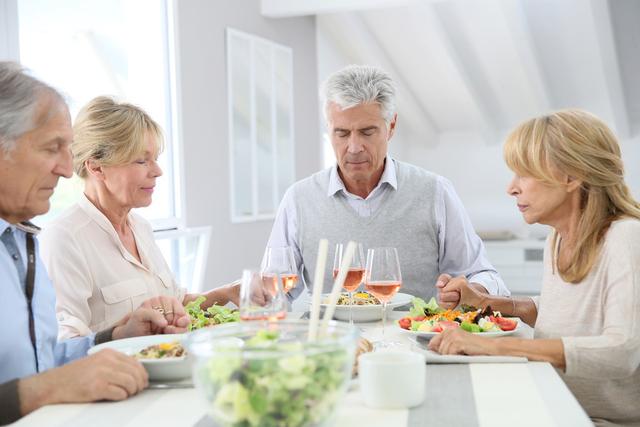 [绿茶]茶是养肝佳品，肝病病人需注意5大禁忌，与这3者搭配，效果加倍