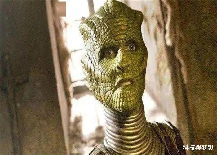 『电影』被多人目击的怪物种，全身长着绿色皮肤，它到底是个啥？