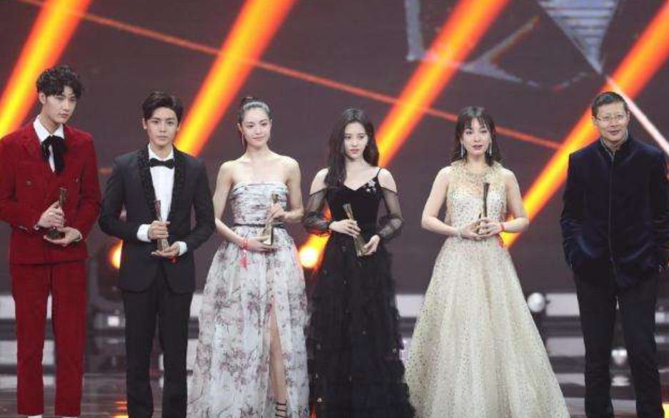 #吴昕#为啥男人都喜欢体表仪态美的,鞠婧祎吴昕同框,大伙全明白了