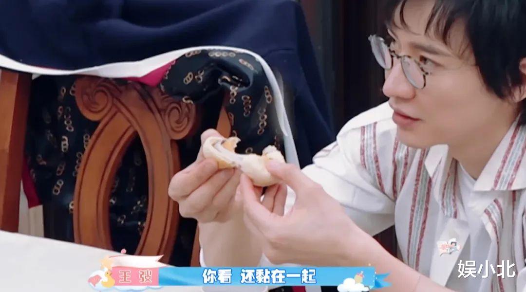 刘璇|出门吃饭带锅，在家吃饭用公筷，刘璇讲究的背后是无奈