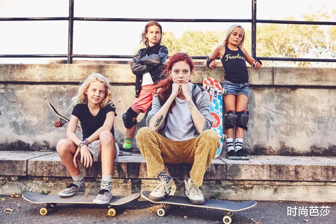 短发|短发平胸的刘雨昕代言内衣,不行?