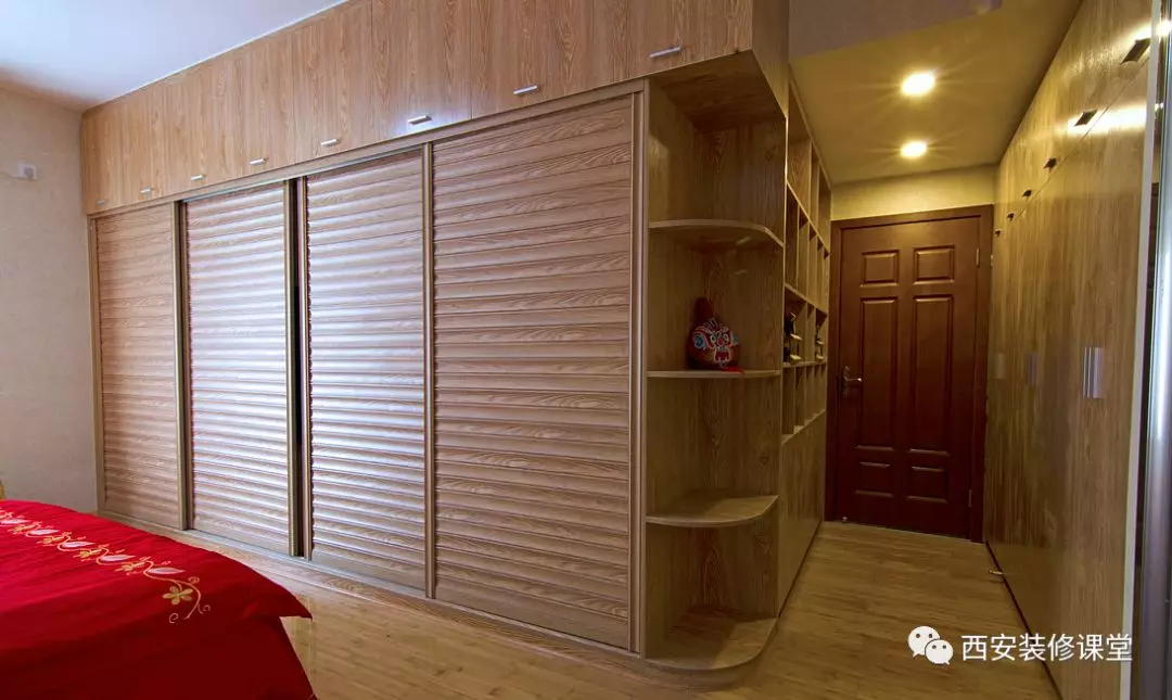 『』卧室定制衣柜，都有哪些做法？